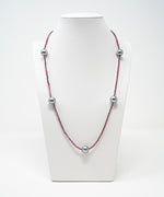Granat, mini, mit grauer Perle